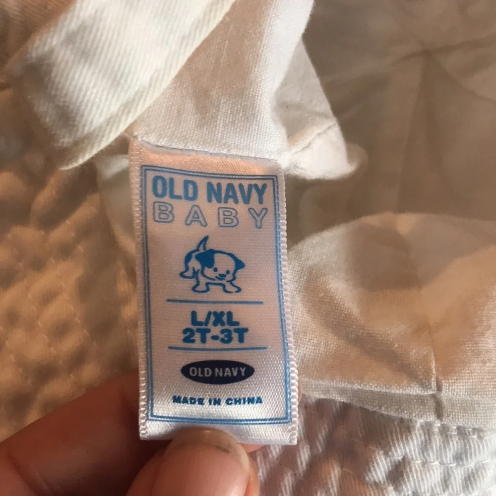 Old Navy White Summer Hat with Velcro Strap
